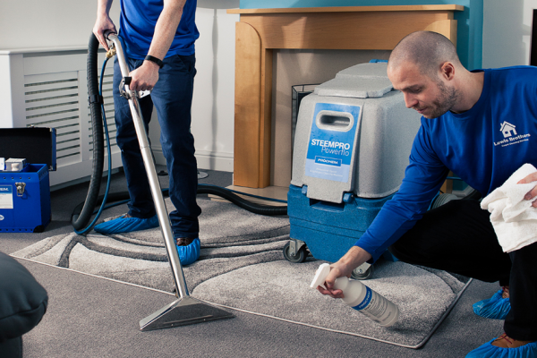 professional carpet cleaning machine