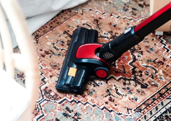 Steps for Using a Wet-Dry Vacuum on Carpet
