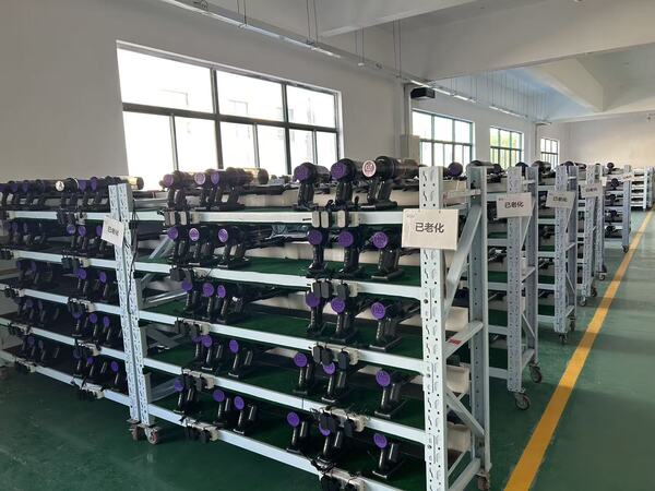 Vacuum cleaner charge and discharge aging test